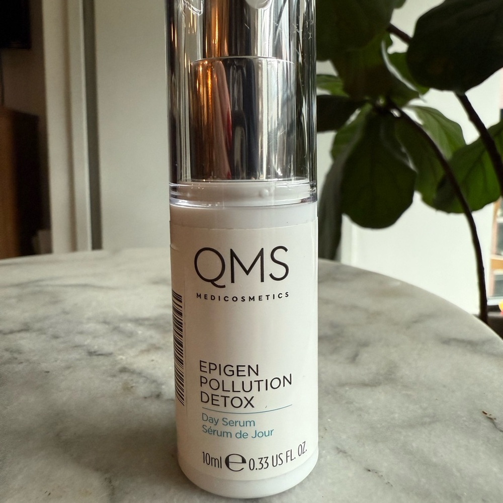 QMS Medicosmetics Epigen Pollution Detox Day Serum - Silver and White